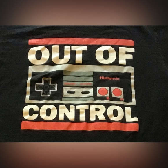 ✨✨ Nintendo “Out Of Control” Tee Size S ✨✨ - Picture 2 of 4
